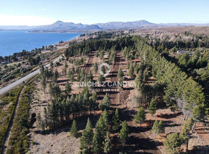 Terreno · 742m²