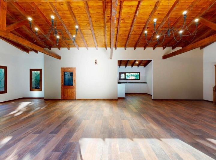 Casa · 300m² · 7 Ambientes · 1 Cochera