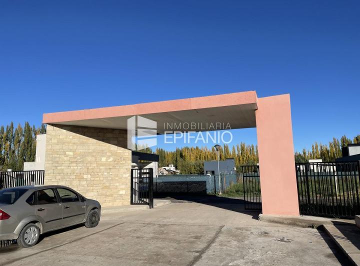 Terreno · 600m²