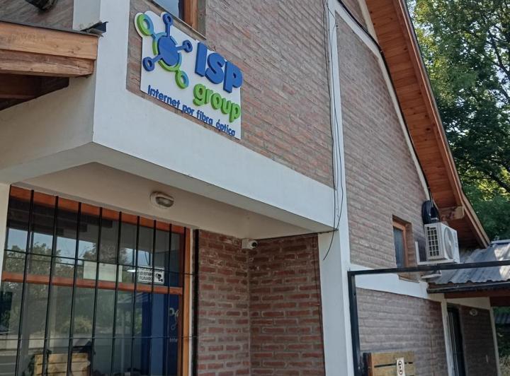 Local comercial · 140m² · 1 Cochera