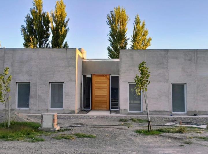 Casa · 270m² · 5 Ambientes · 1 Cochera
