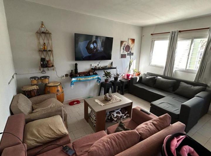 Casa · 101m² · 5 Ambientes · 2 Cocheras