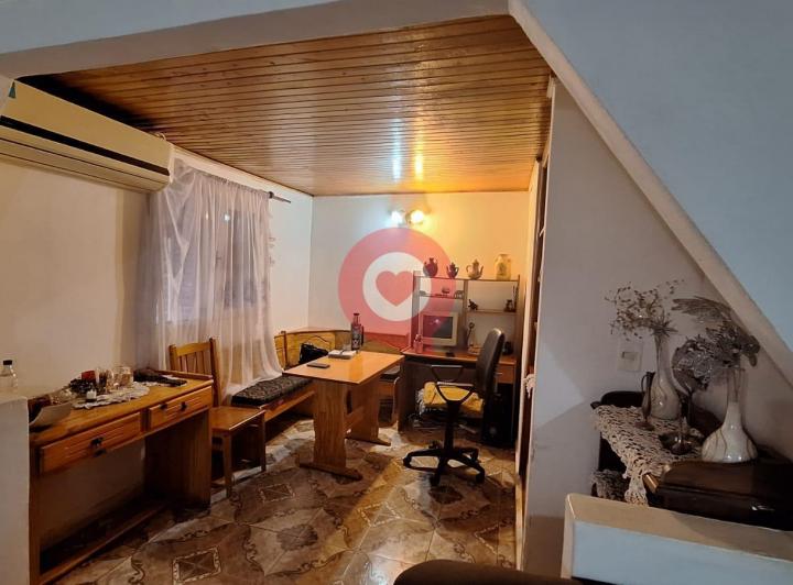 Casa · 167m² · 4 Ambientes · 1 Cochera