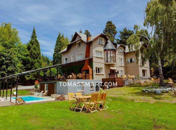 Hotel · 3900m²