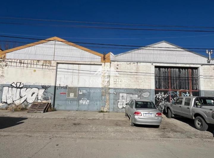 Bodega-Galpón · 325m²