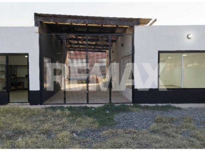 Local comercial · 143m² · 4 Cocheras