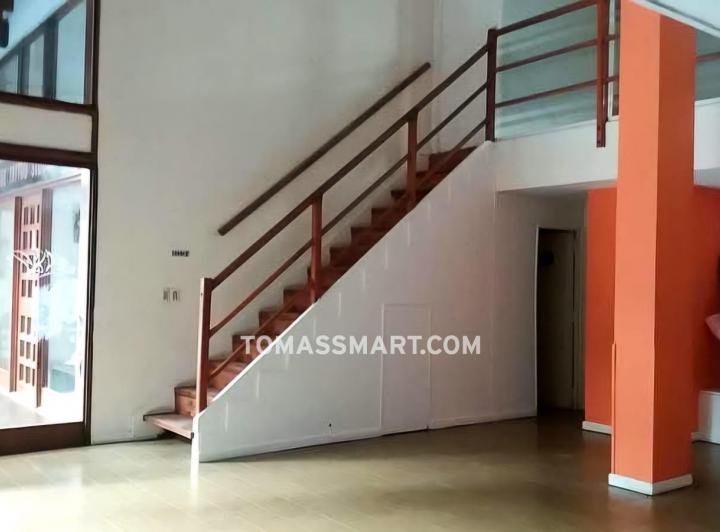 Local comercial · 162m² · 3 Ambientes