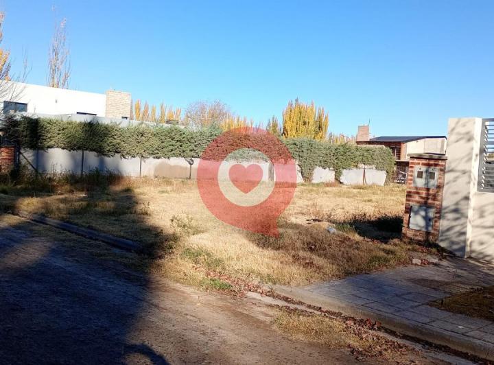 Terreno · 900m²