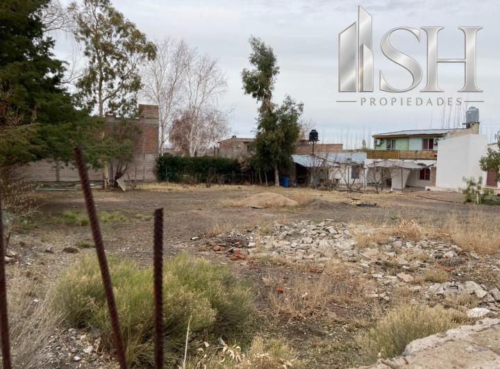 Terreno · 600m²