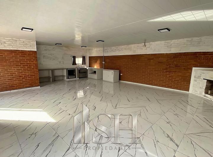 Casa · 120m² · 4 Ambientes · 2 Cocheras