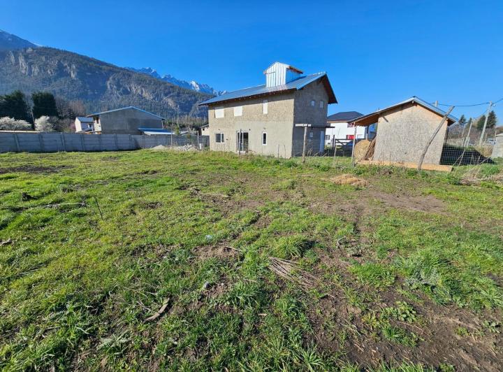 Terreno · 621m²