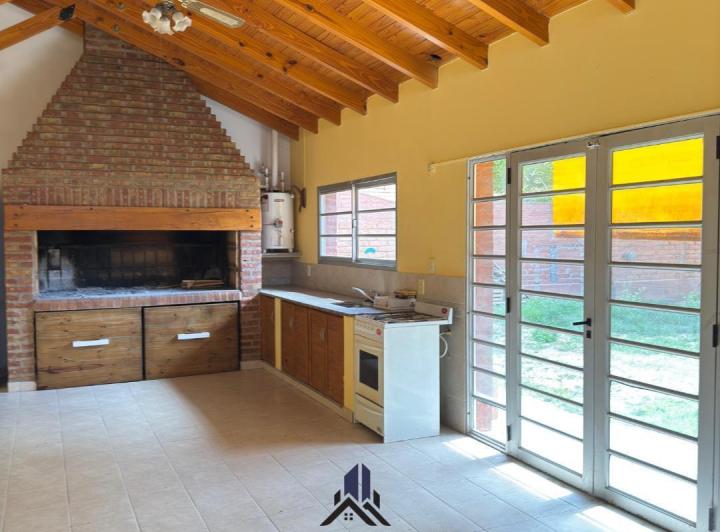 Casa · 206m² · 4 Ambientes · 1 Cochera