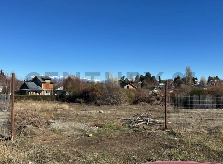 Terreno · 859m²