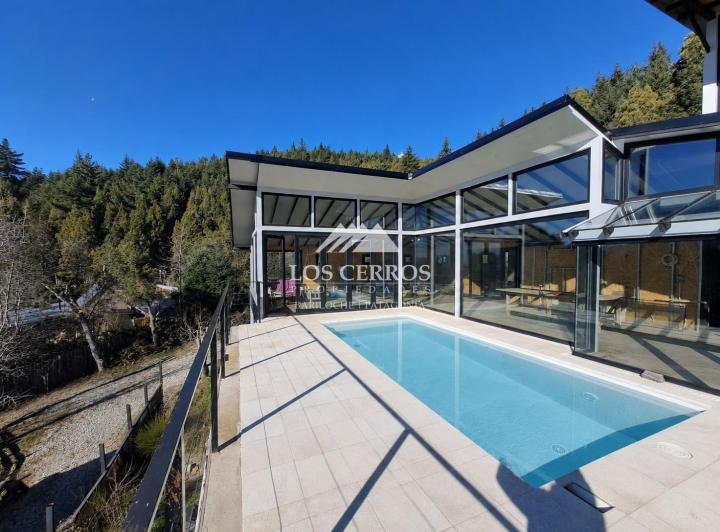 Casa · 600m² · 7 Ambientes · 3 Cocheras