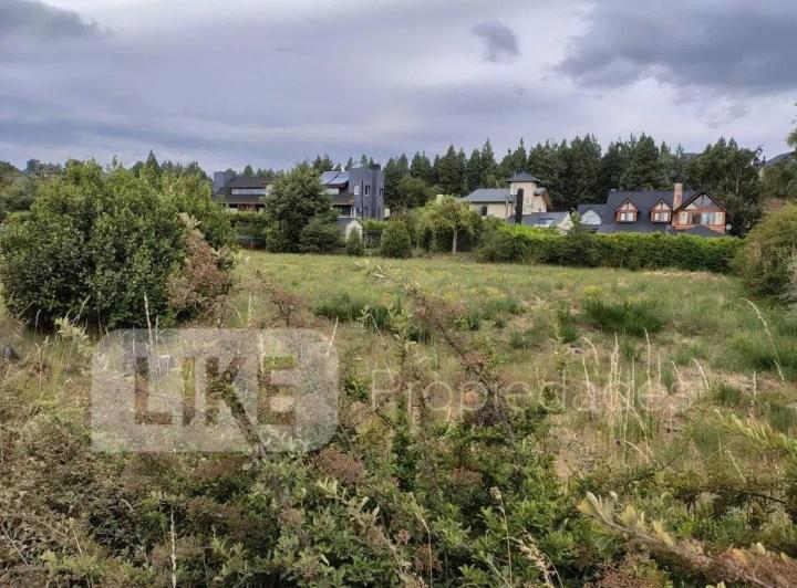 Terreno · 700m² · 1 Ambiente