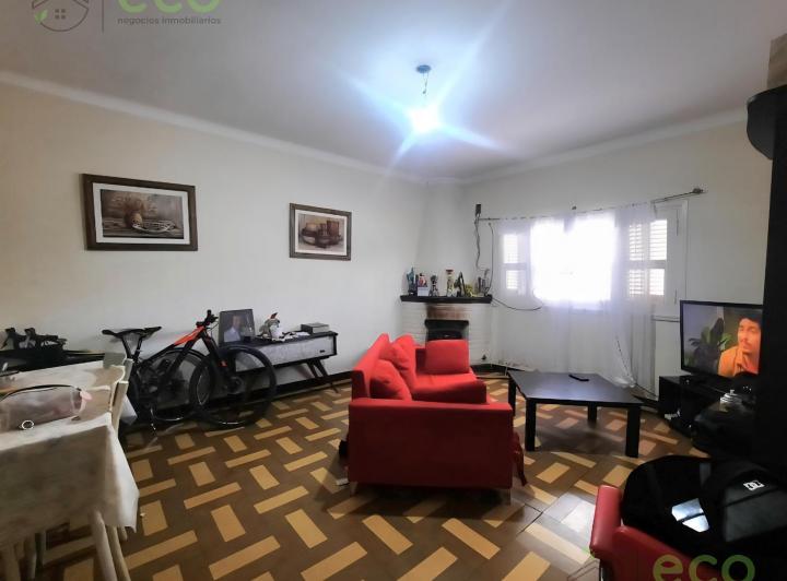 Casa · 148m² · 4 Ambientes · 2 Cocheras