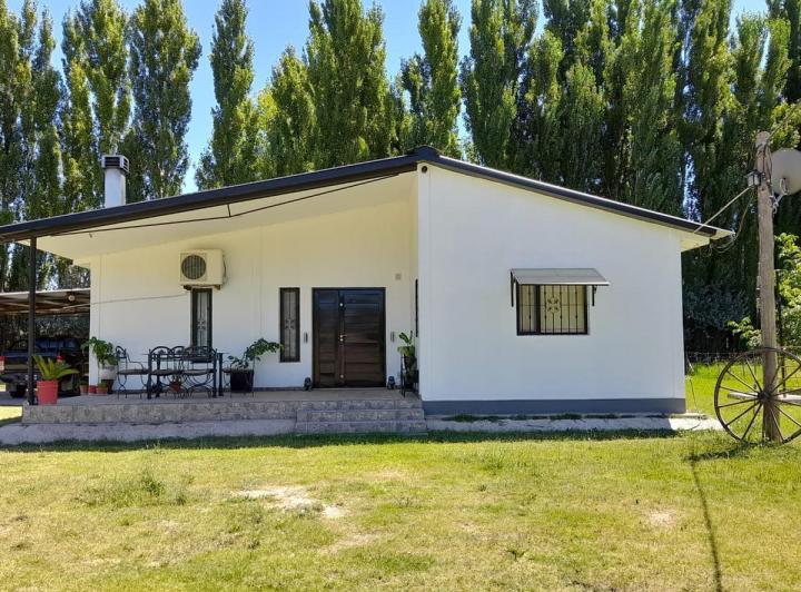 Casa · 56000m² · 5 Ambientes