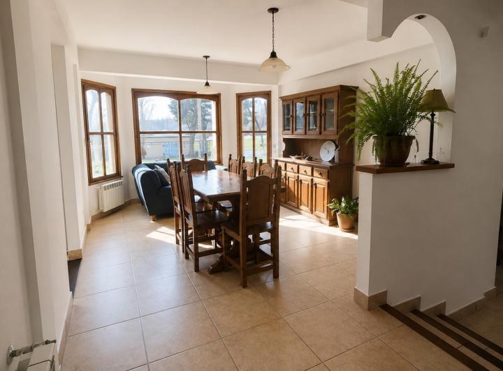 Casa · 700m² · 7 Ambientes