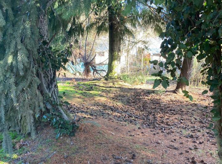 Terreno · 866m²