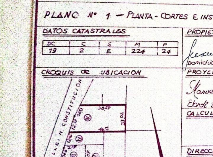 Terreno · 981m²