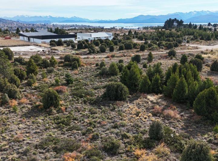 Terreno · 5854m²