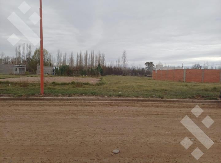Terreno · 562m²