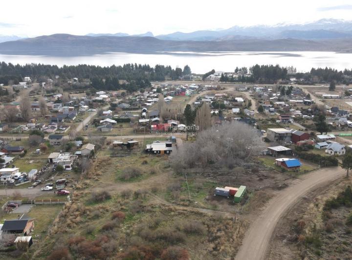 Terreno · 887m²