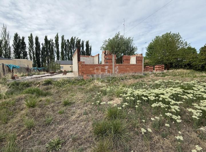 Terreno · 866m²