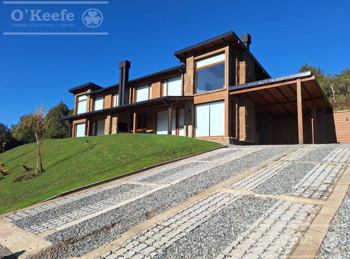 Casa · 132m² · 4 Ambientes · 2 Cocheras