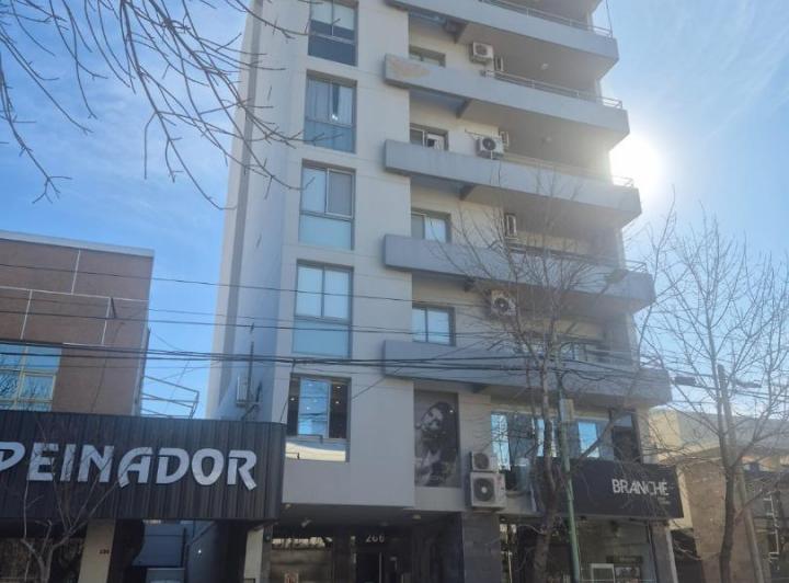 Departamento · 200m² · 4 Ambientes · 2 Cocheras