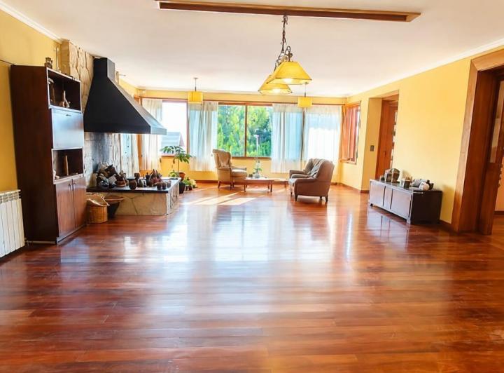 Casa · 1125m² · 9 Ambientes