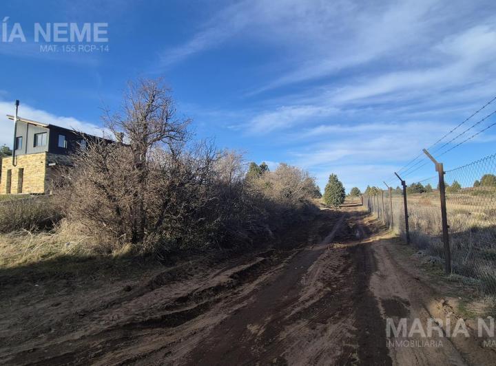 Terreno · 600m²