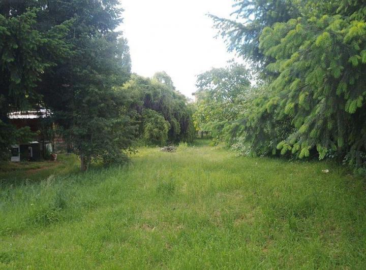 Terreno · 686m²