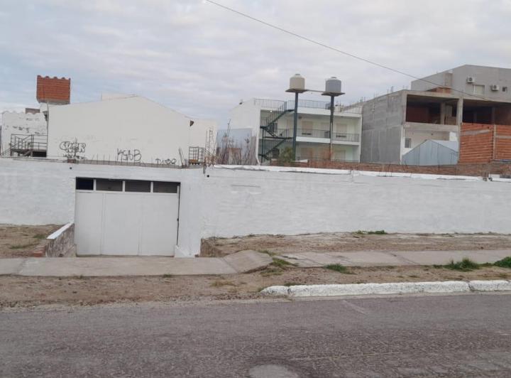 Terreno · 334m² · 16 Cocheras
