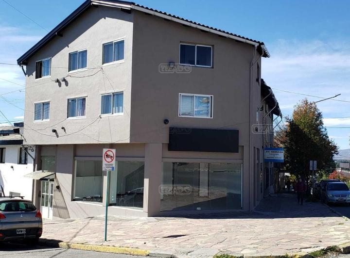 Local comercial · 234m²