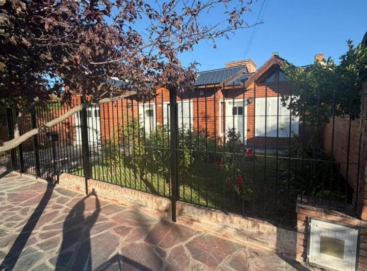 Casa · 163m² · 4 Ambientes · 1 Cochera