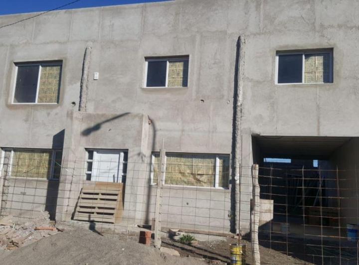 Casa · 230m² · 5 Ambientes · 1 Cochera