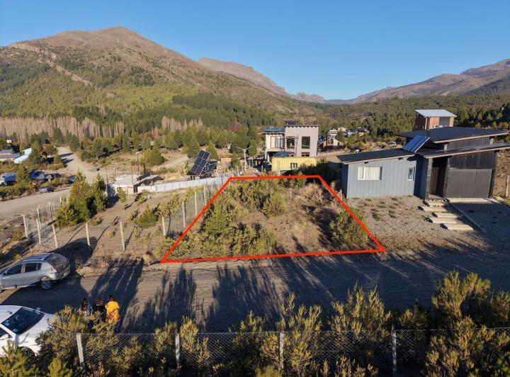 Terreno · 300m²