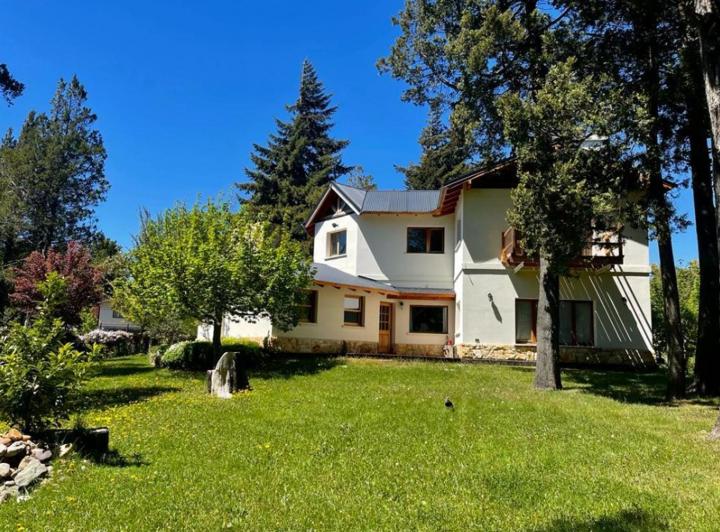 Casa · 256m² · 4 Ambientes · 1 Cochera
