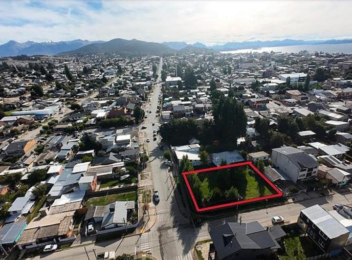 Terreno · 910m²