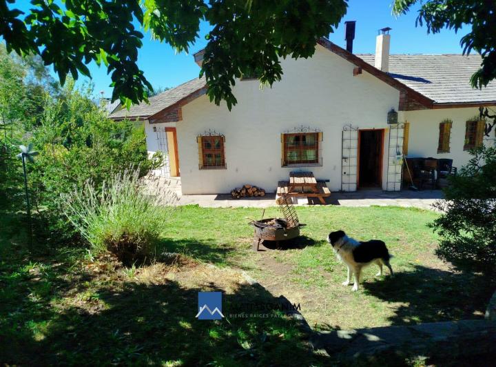 Casa · 267m² · 6 Ambientes · 1 Cochera
