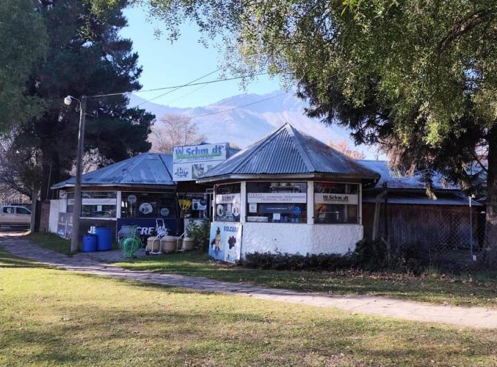 Local comercial · 1256m²