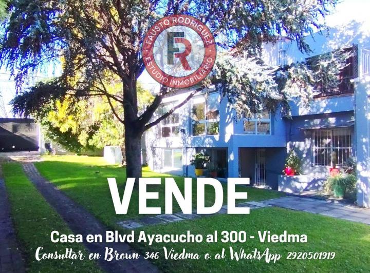 Casa · 270m² · 6 Ambientes · 2 Cocheras