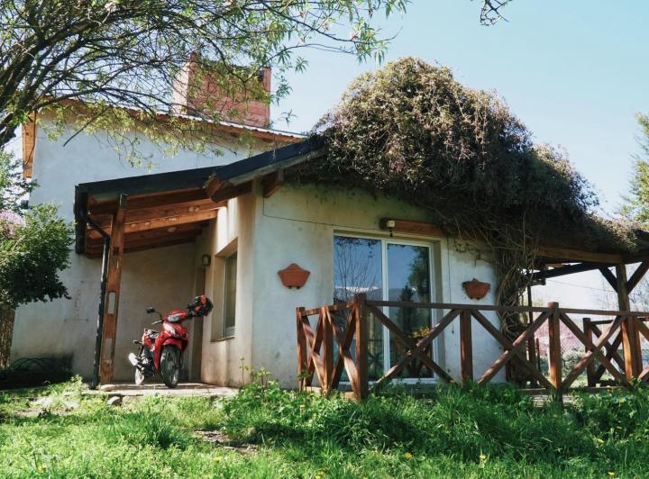 Casa · 90m² · 8 Ambientes