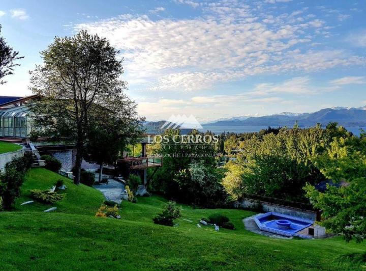 Casa · 778m² · 7 Ambientes · 5 Cocheras