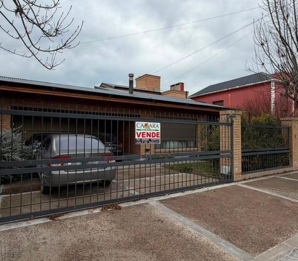 Casa · 245m² · 5 Ambientes