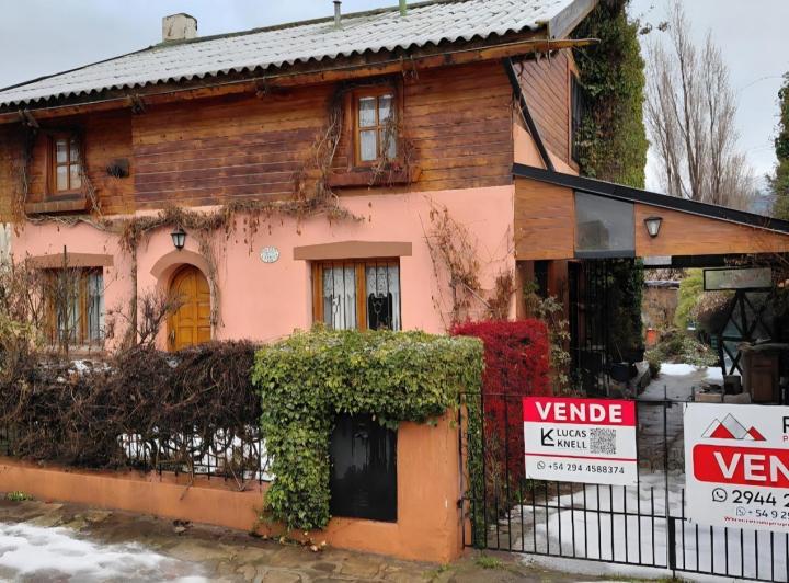 Casa · 140m² · 6 Ambientes · 1 Cochera