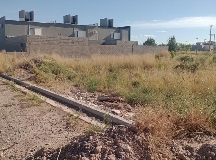Terreno · 450m²