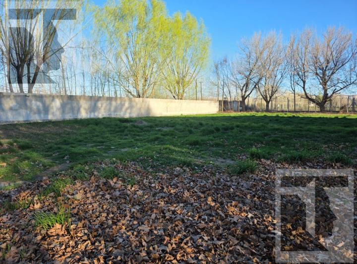 Terreno · 1409m²