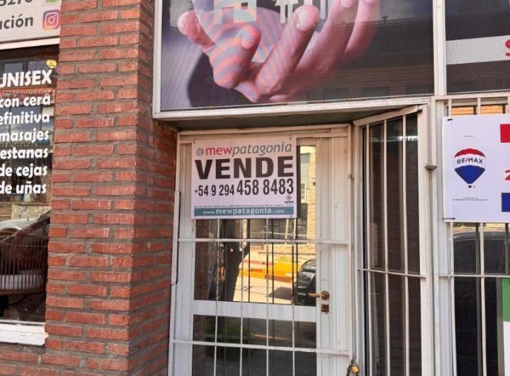 Local comercial · 82m²